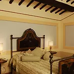 Del Molino Hotel 4*