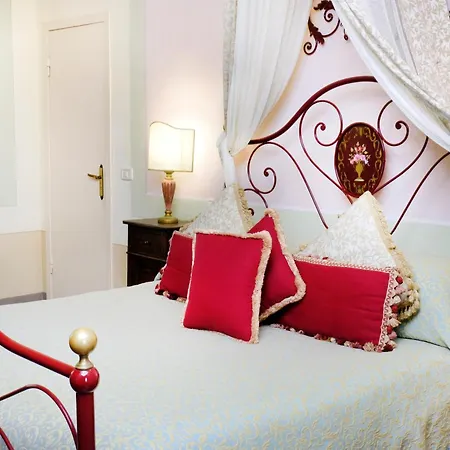 Del Molino Hotel 4*